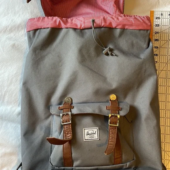 Herschel Backpack - Picture 6 of 7